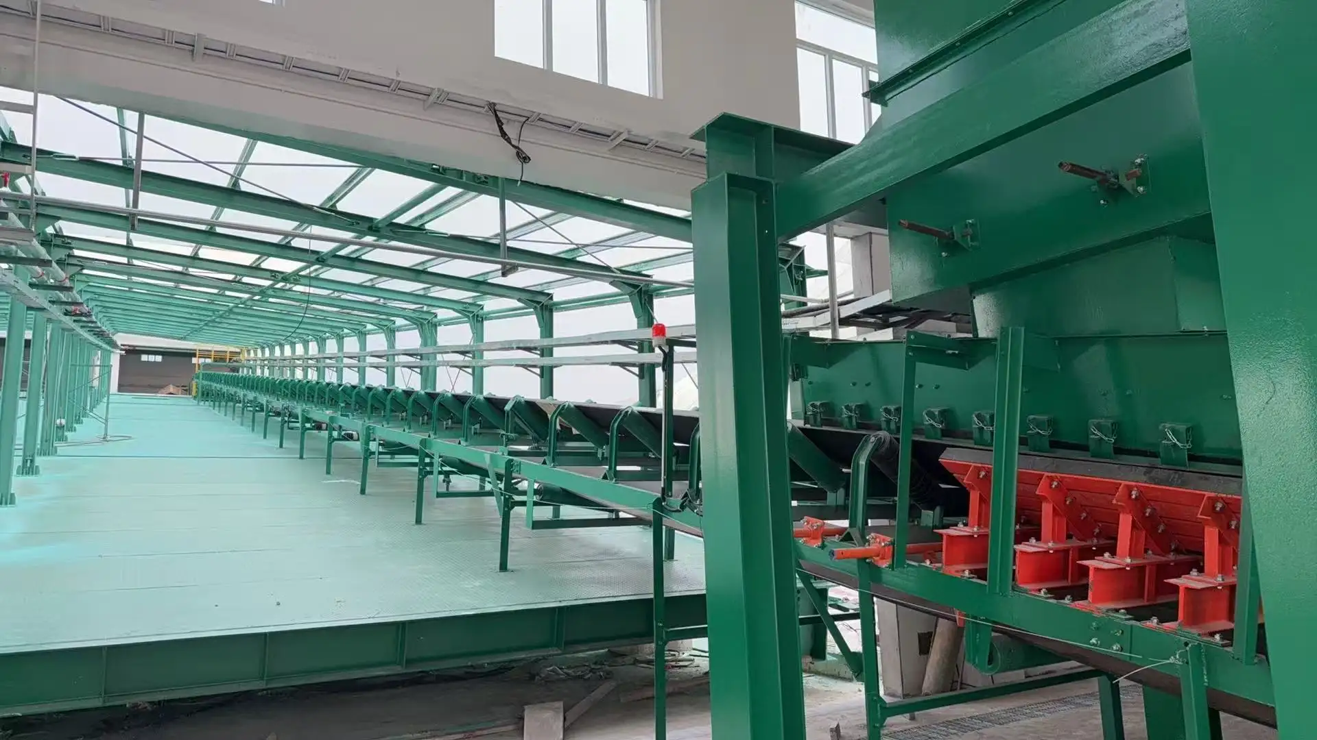 Фаза I проекта терминала навалочных грузов в порту Хубэй Хуанши-6