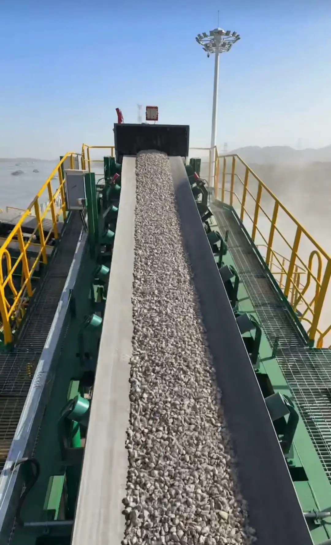 Фаза I проекта терминала навалочных грузов в порту Хубэй Хуанши-7